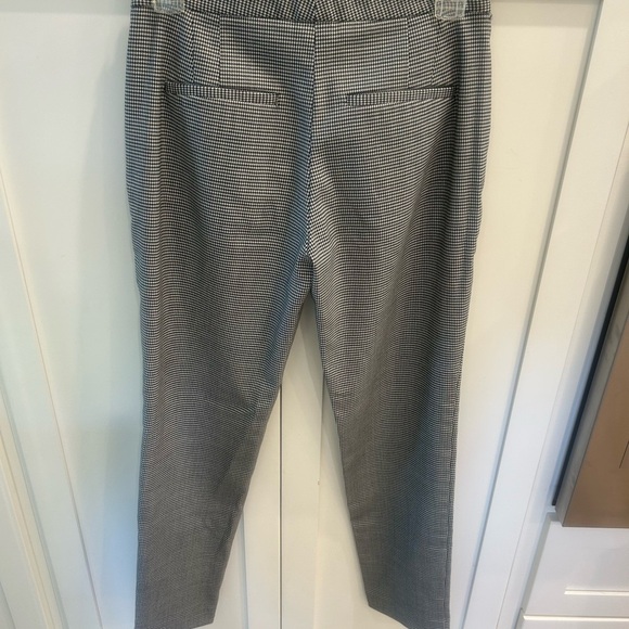 Theory Houndstooth cropped Pants size 0. Zipper pockets! Excellent condition - Picture 4 of 5